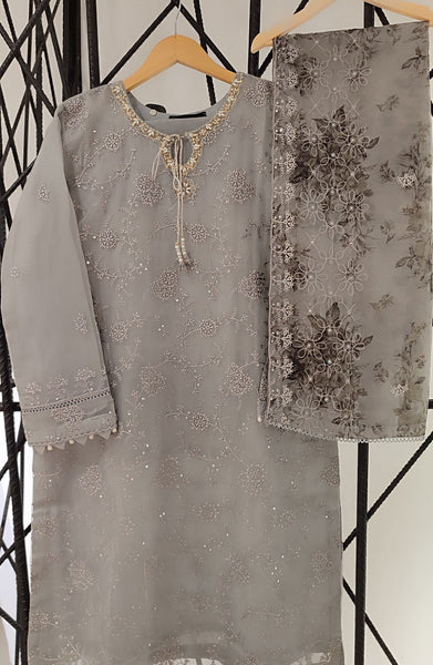 Amna Khadija Stitch Luxury Festive Formal Collection 2024 D-03