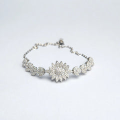 YKL Jewellers Bracelet Collection LEAF STYLE BRACELET